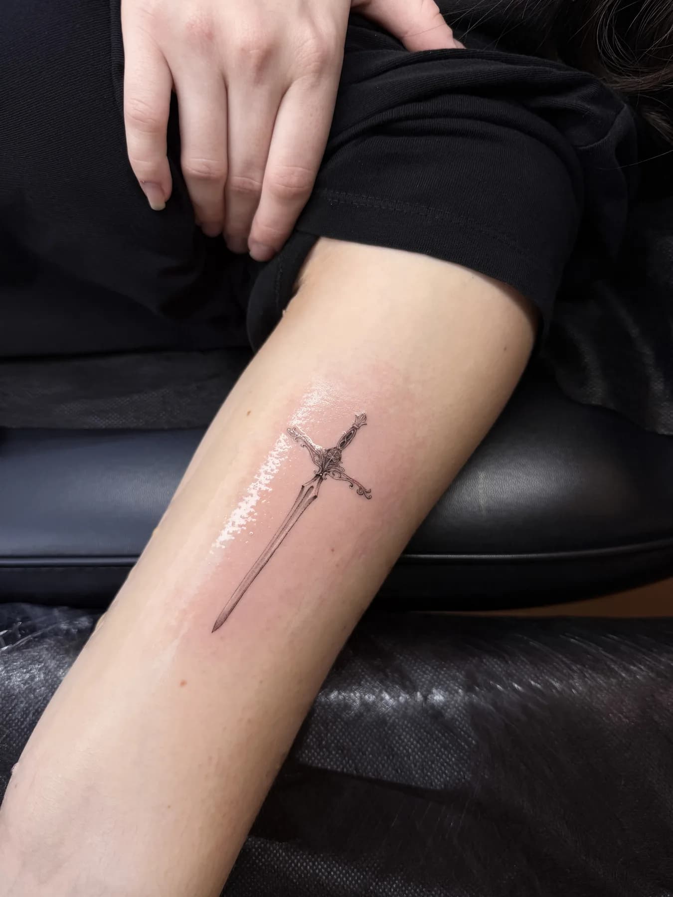 Tattoo by Nisa, fine line